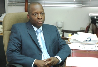 SUBSECRETARIO DE CONGRESO DEBE SER INVESTIGADO POR CALUMNIA