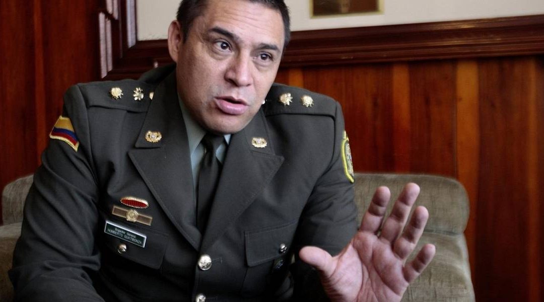 ESCÁNDALO EN COLOMBIA POR CHUZADAS: POLICÍA, POLÍTICOS Y EMPRESARIOS COMPROMETIDOS