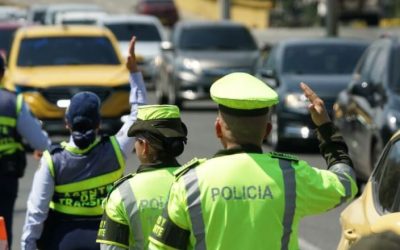 Procuraduría abre investigación por contrato de policías de transito en Cali.