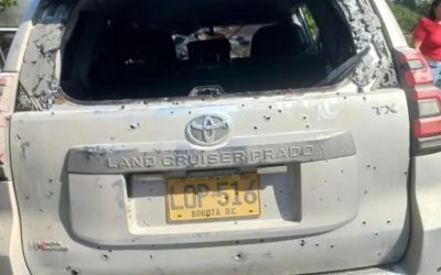 Atentado a carro de senador de la república.  2 muertos